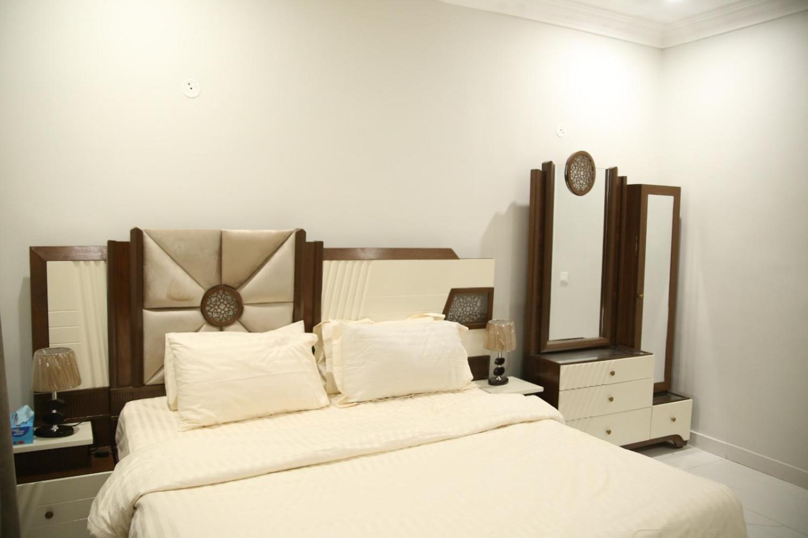 Al Rasheed Apartments Second Floor Apartment Karachi Bagian luar foto